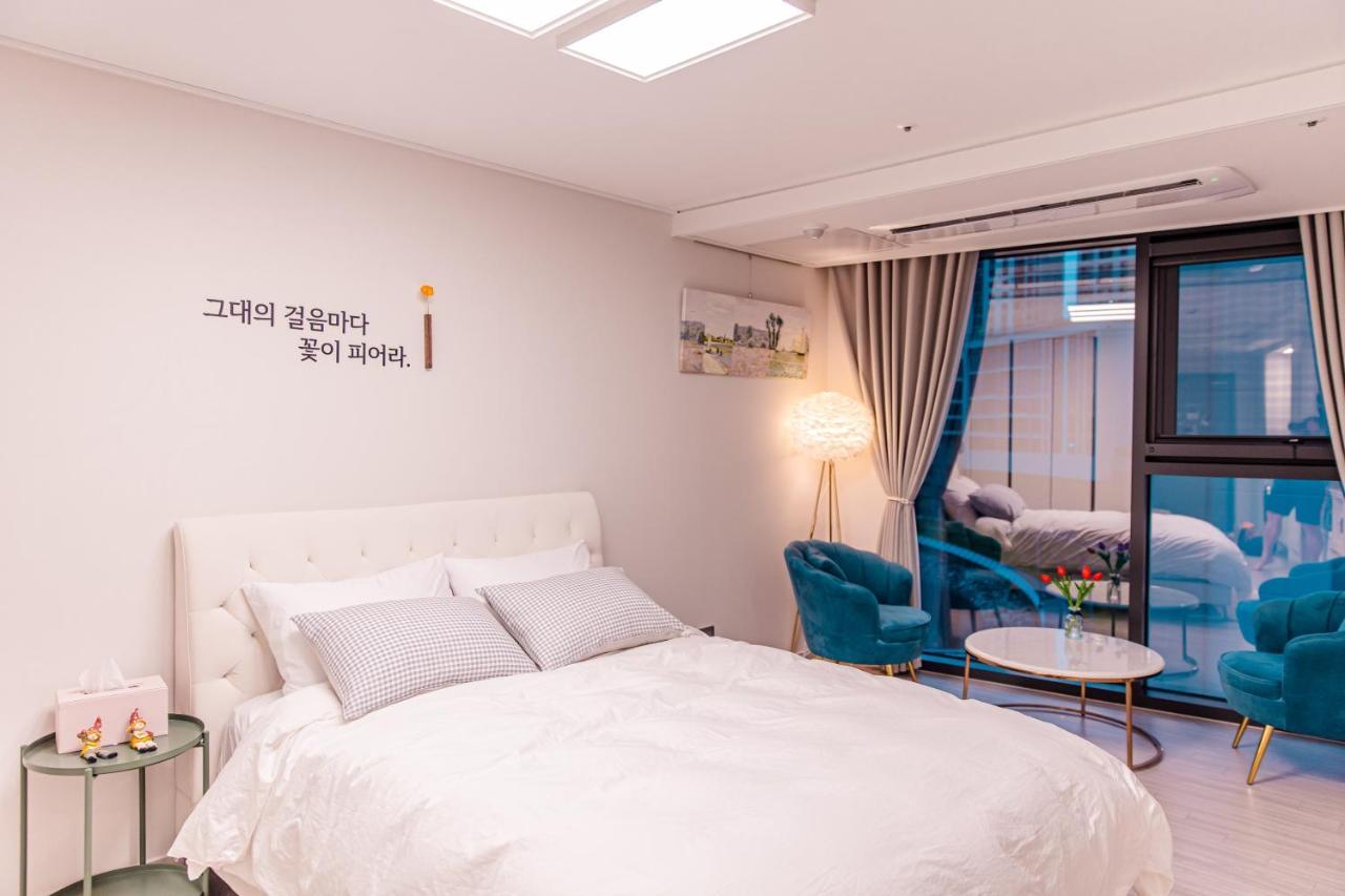 Aparthotel Lotte Castle Marina Yeosu Zewnętrze zdjęcie